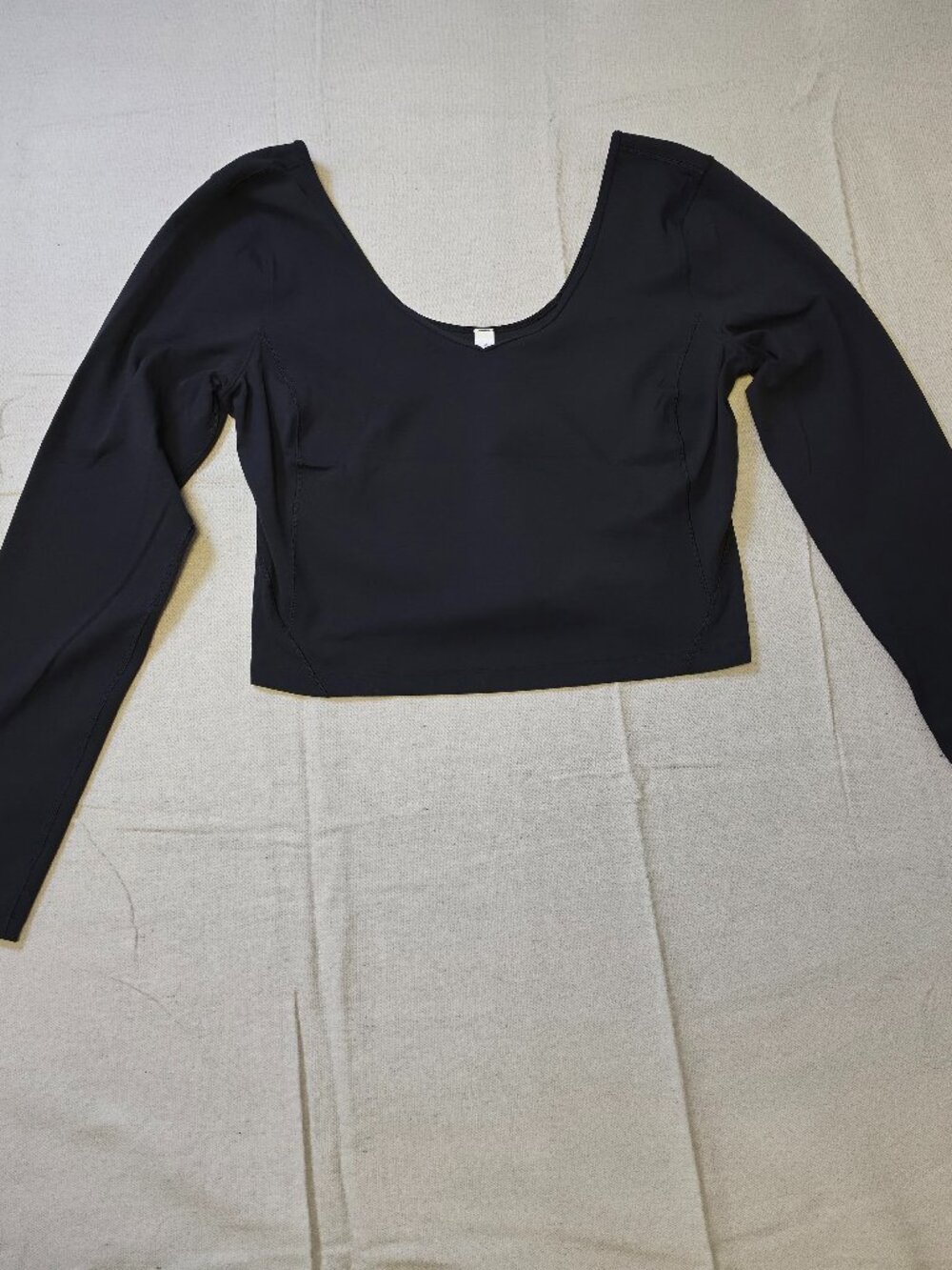 lululemon Women’s Align Cropped Long Sleeve V-Neck Stretch Activewear Top 12